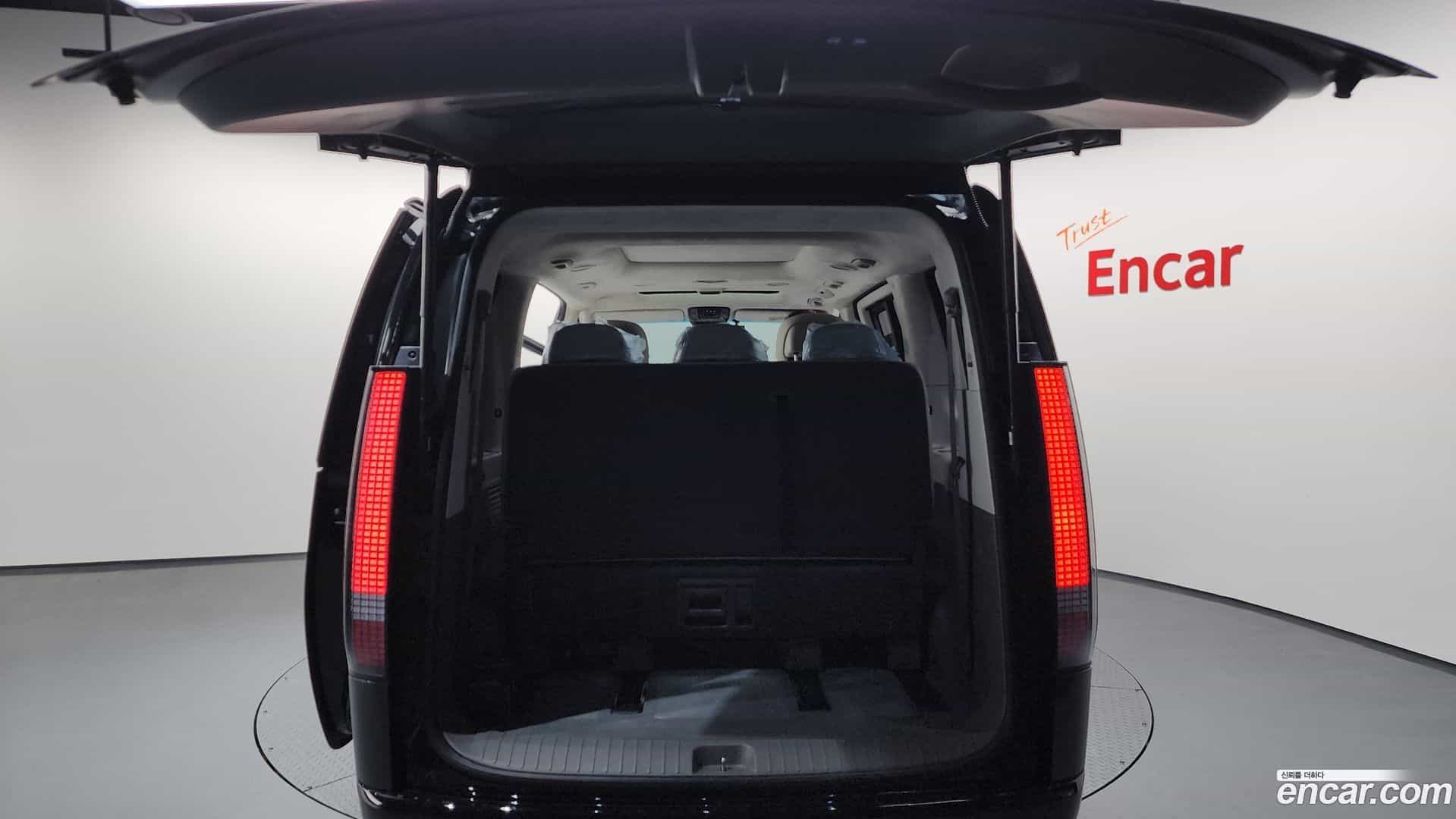 Staria Hyundai 2023.11-OPTION-024