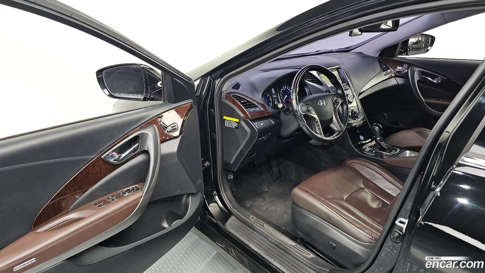 Main__Slider__Photo:Grandeur Hyundai 2013.7-9