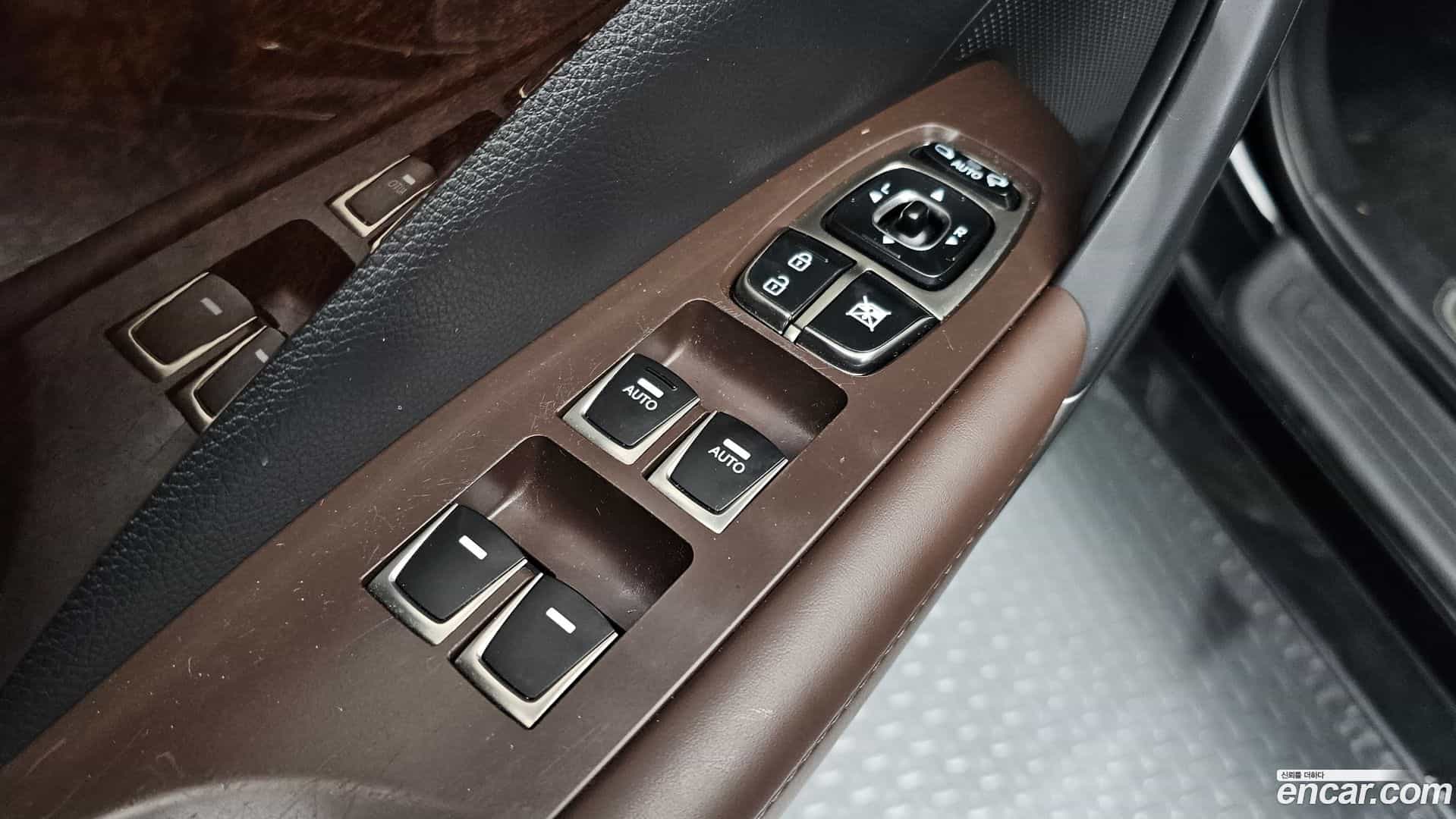 Grandeur Hyundai 2013.7-OPTION-017