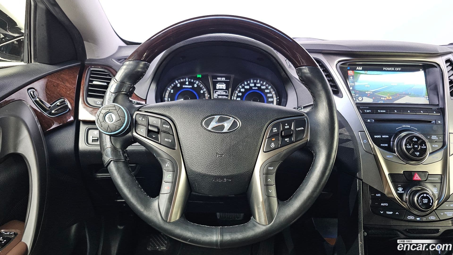 Main__Slider__Photo:Grandeur Hyundai 2013.7-15