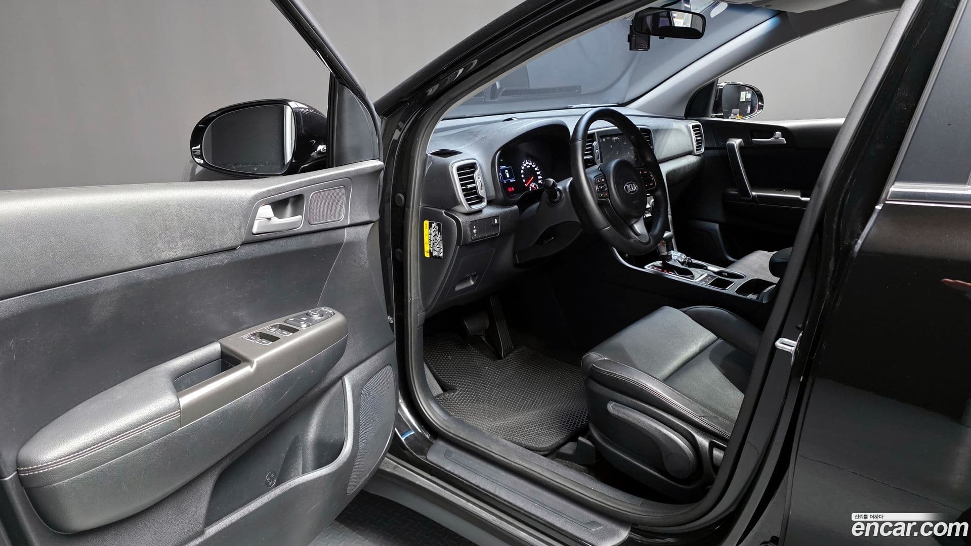 Main__Slider__Photo:Sportage Kia 2017.6-9