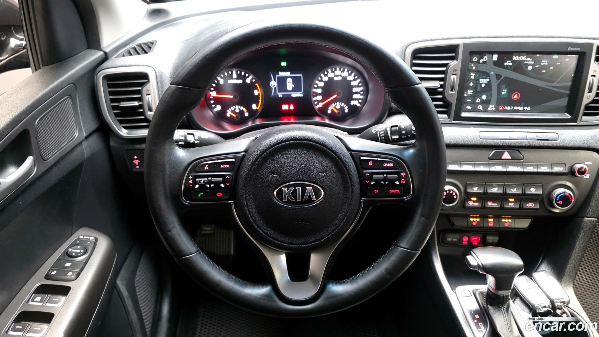 Main__Slider__Photo:Sportage Kia 2017.6-12