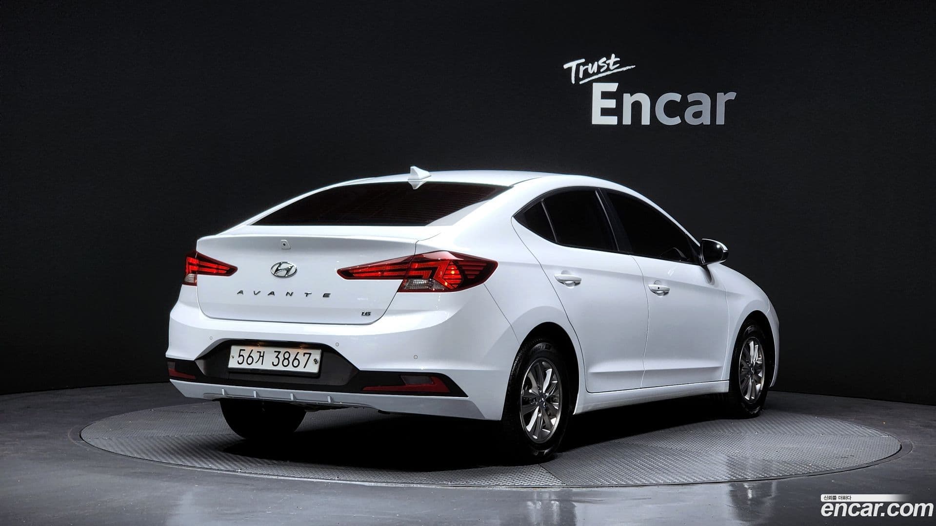 Main__Slider__Photo:AVANTE Hyundai 2019.3-1