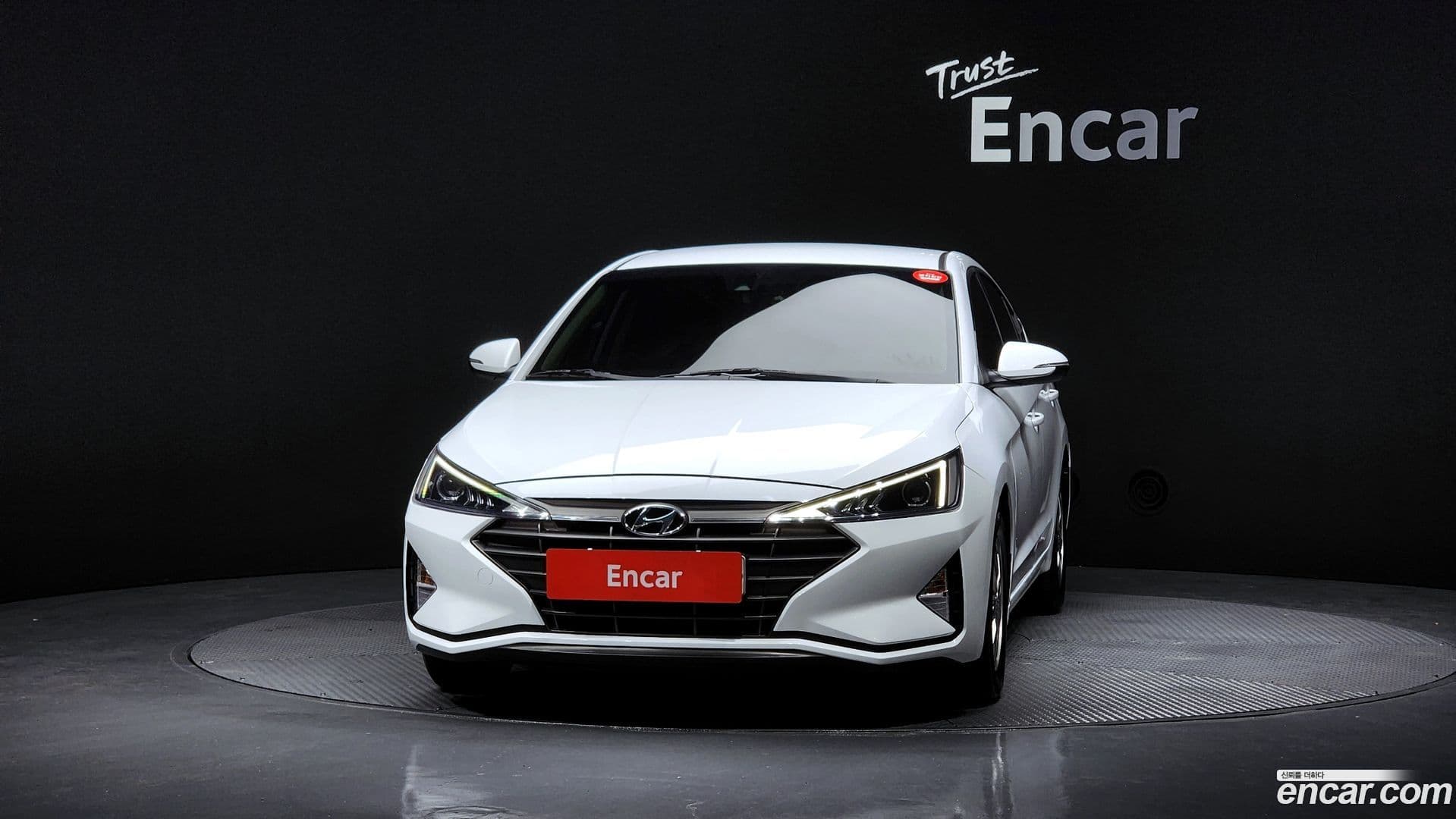 Main__Slider__Photo:AVANTE Hyundai 2019.3-2