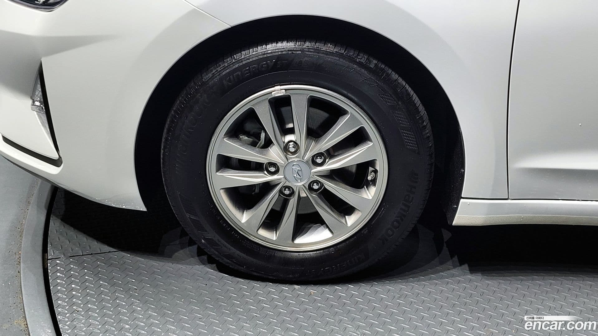 Main__Slider__Photo:AVANTE Hyundai 2019.3-4