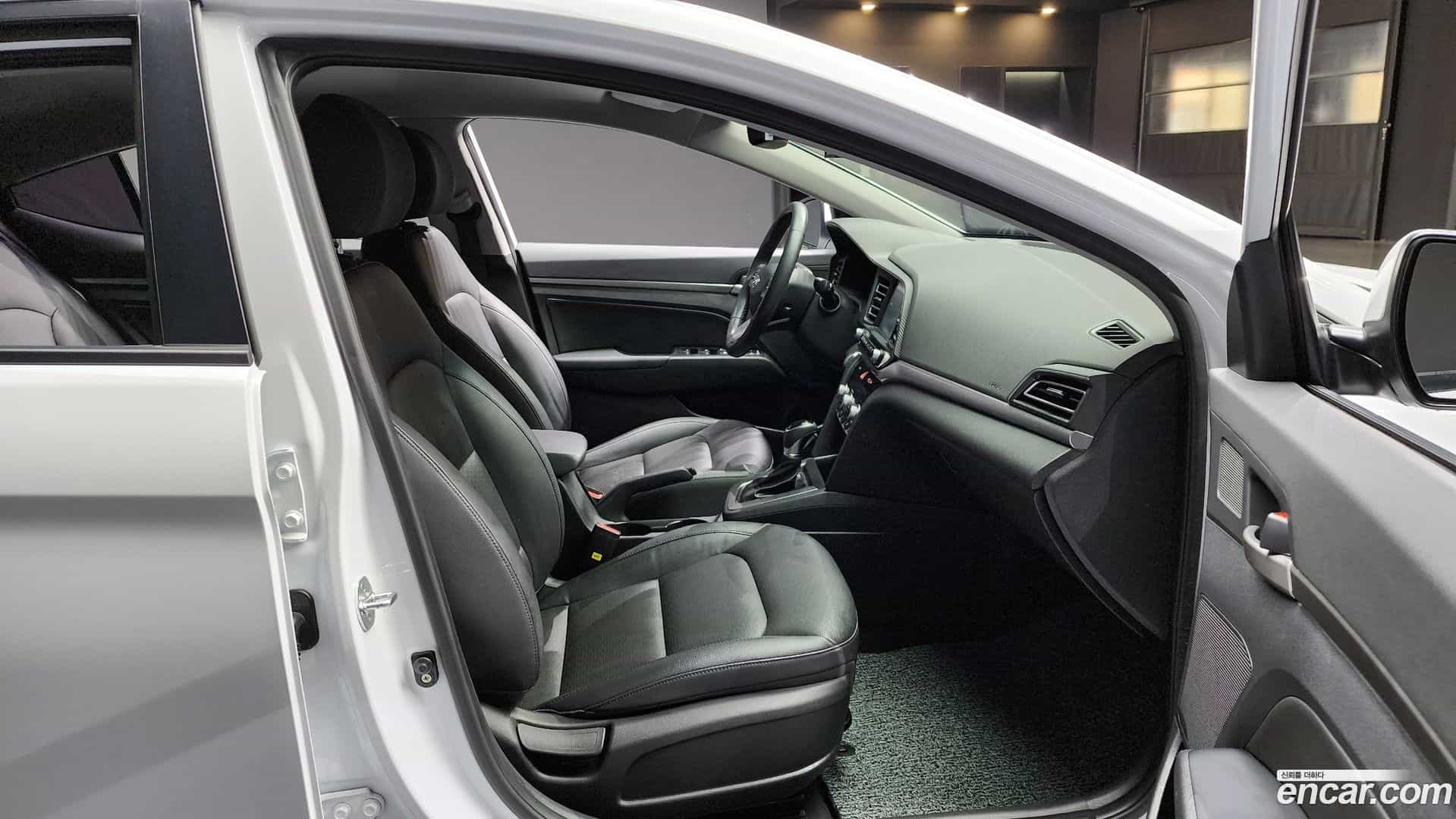 AVANTE Hyundai 2019.3-INNER-010