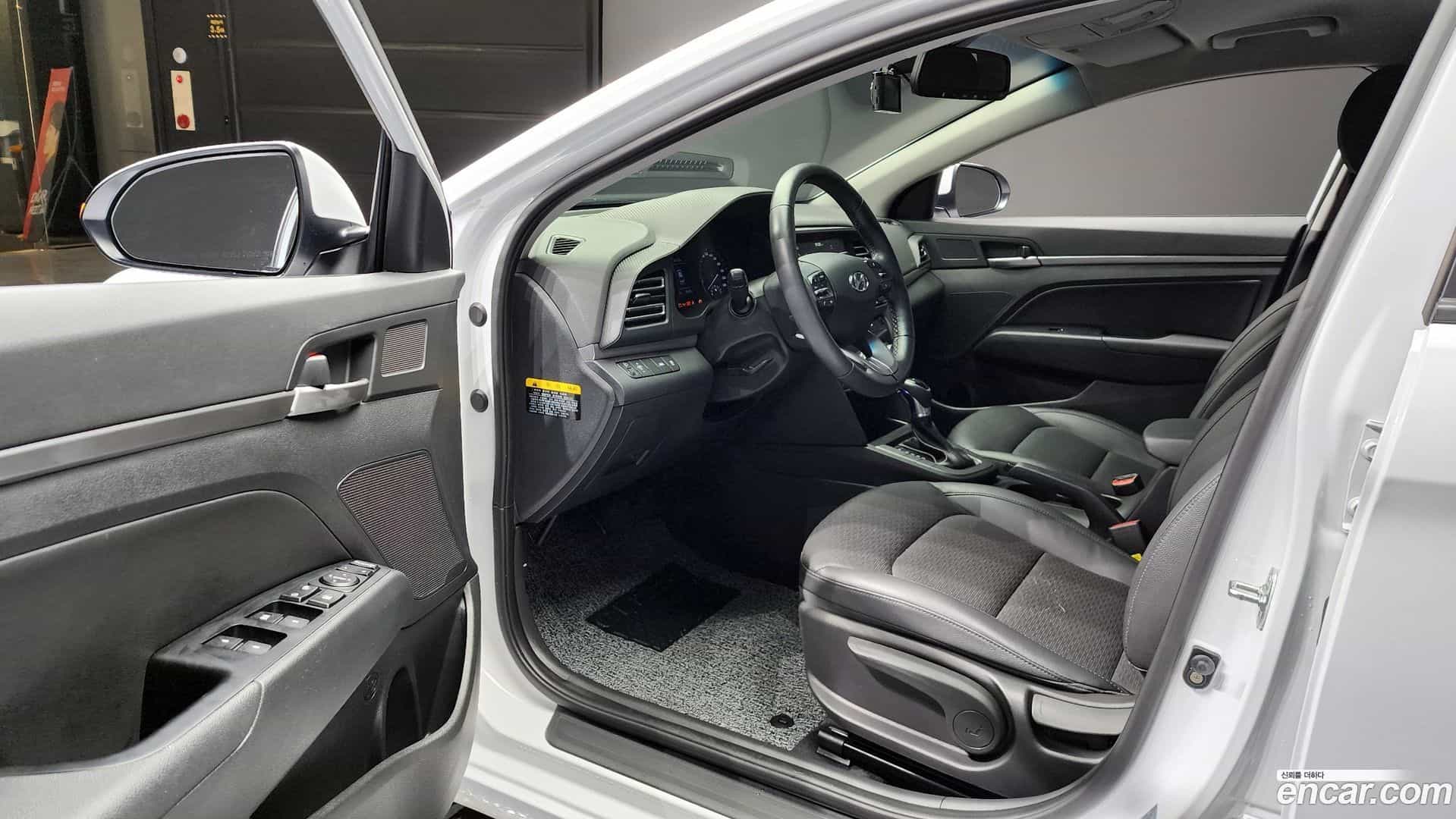 AVANTE Hyundai 2019.3-OPTION-015