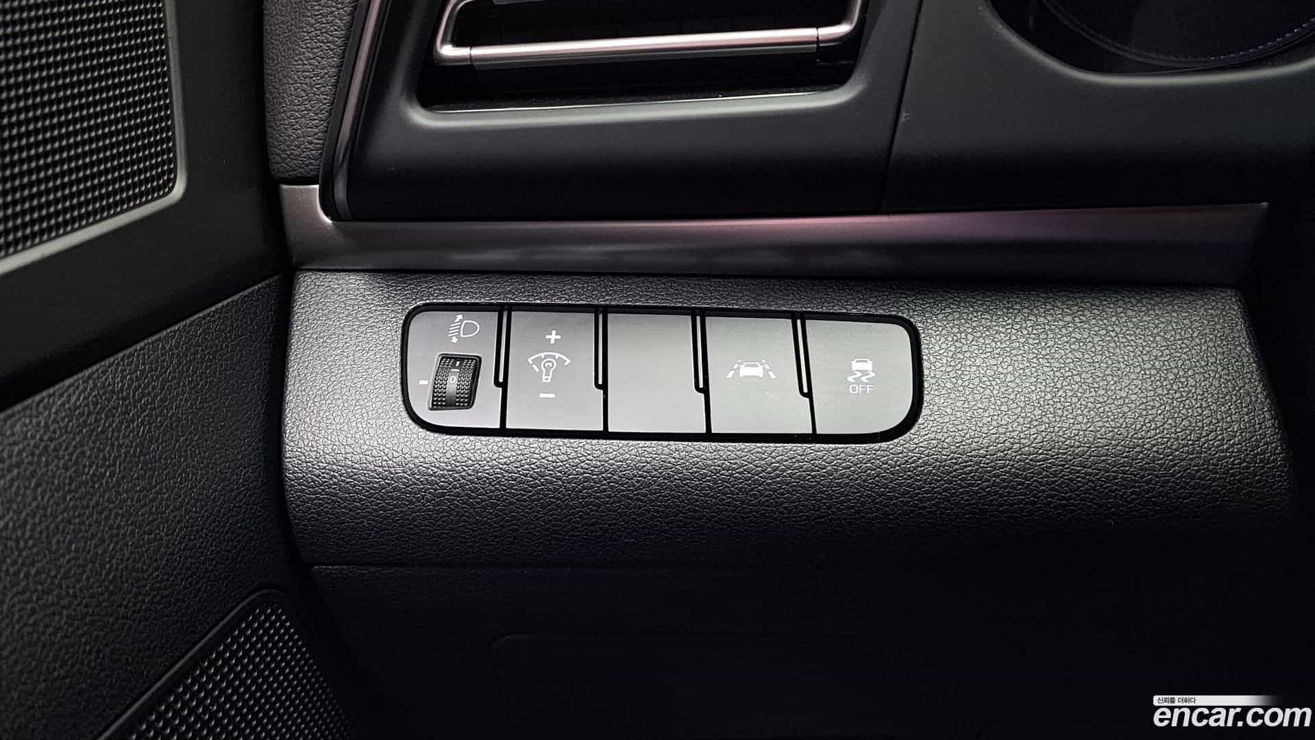 AVANTE Hyundai 2019.3-OPTION-021