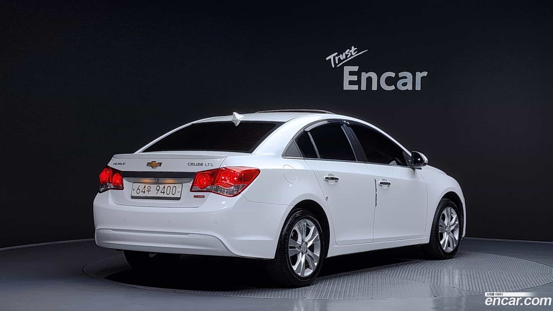 Cruze Chevrolet 2013.11-OUTER-002