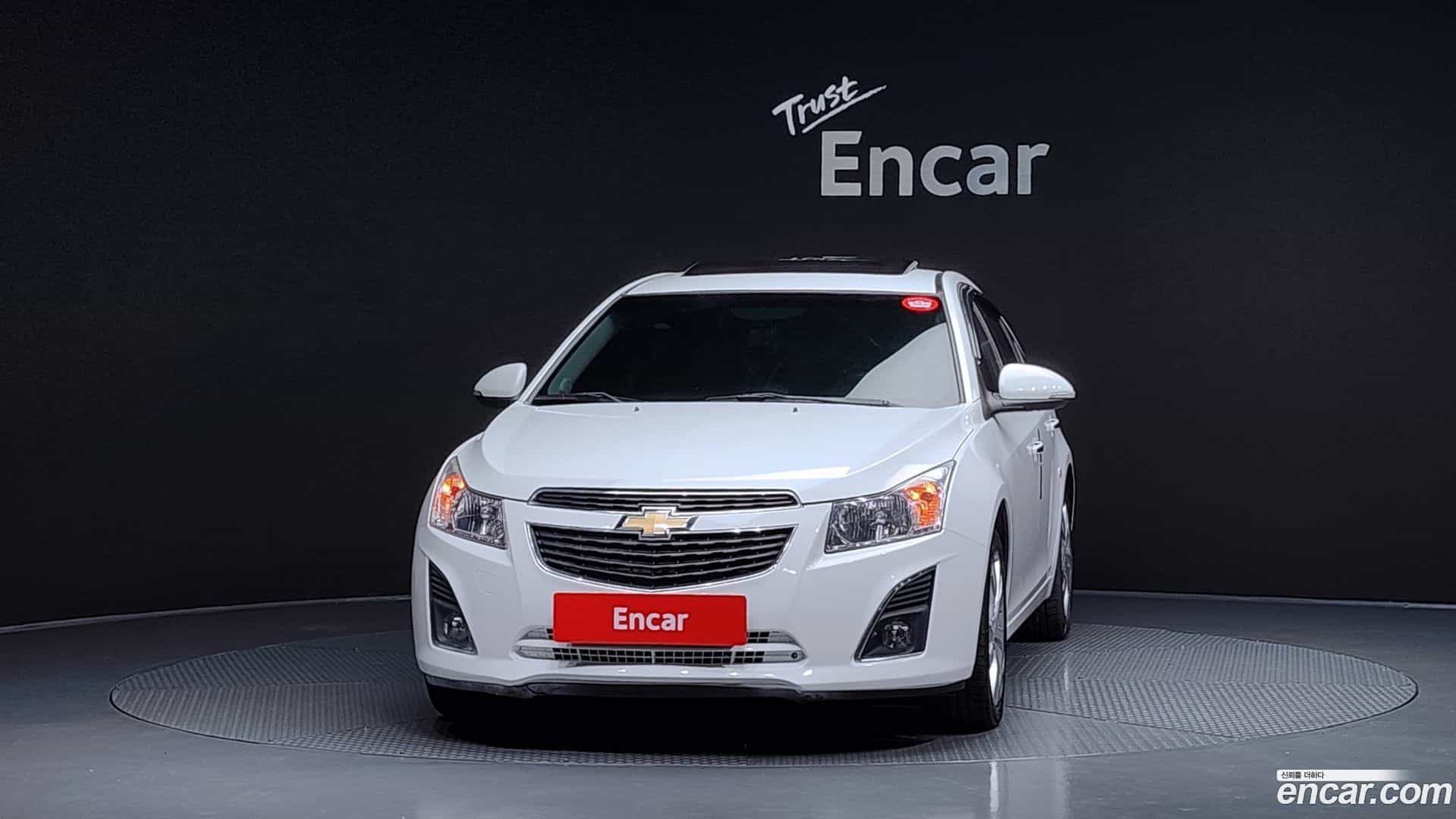 Cruze Chevrolet 2013.11-OUTER-003