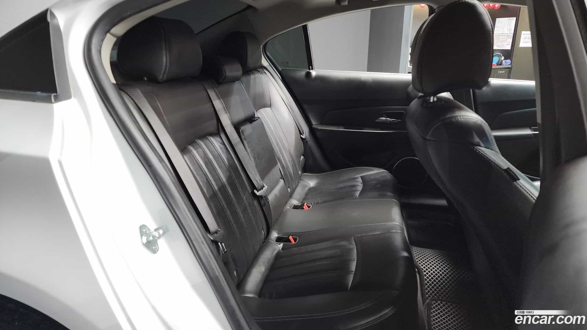 Cruze Chevrolet 2013.11-OPTION-016