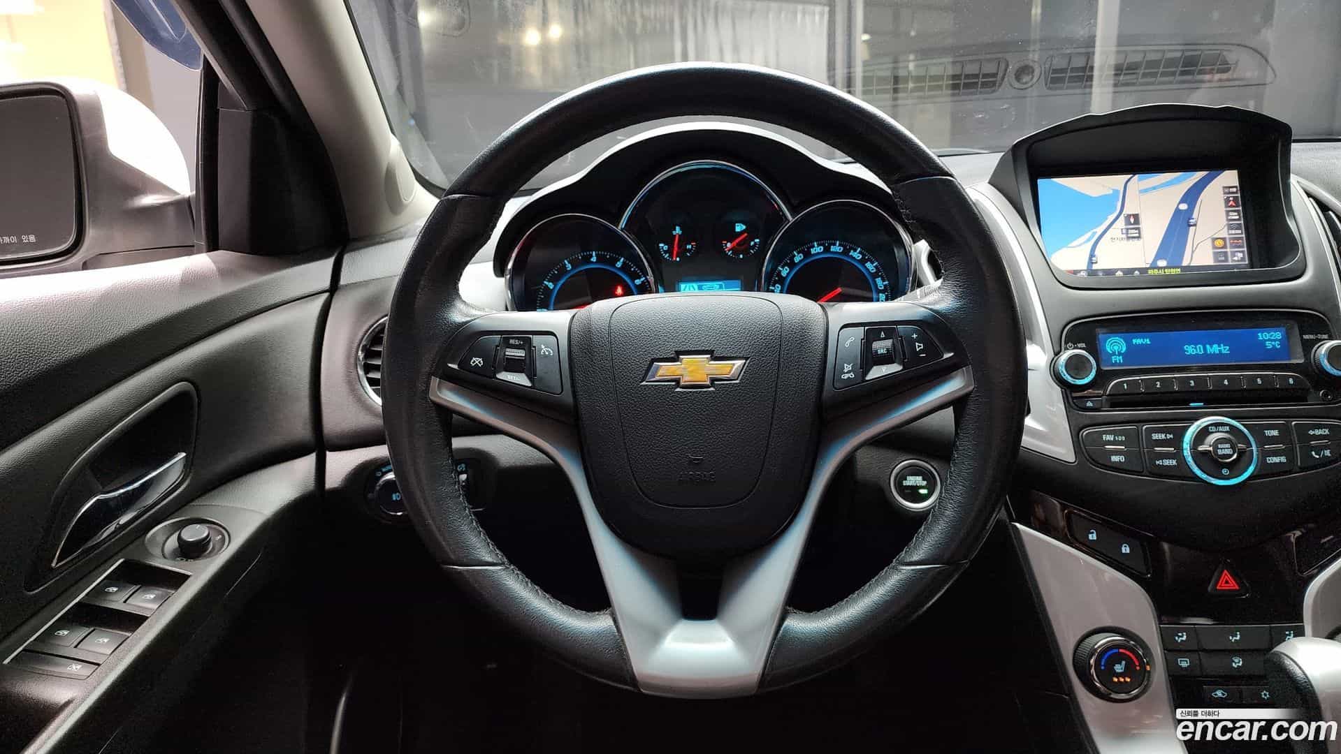 Cruze Chevrolet 2013.11-OPTION-017