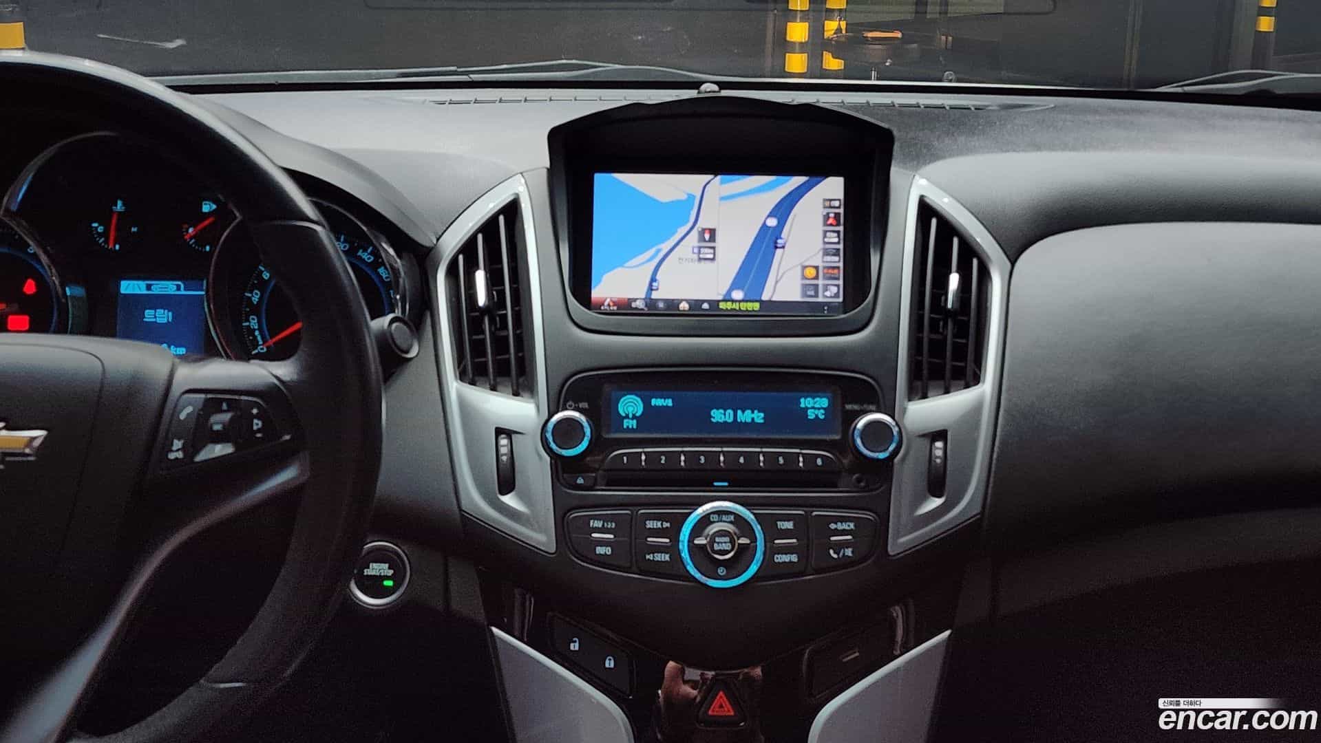 Cruze Chevrolet 2013.11-OPTION-018