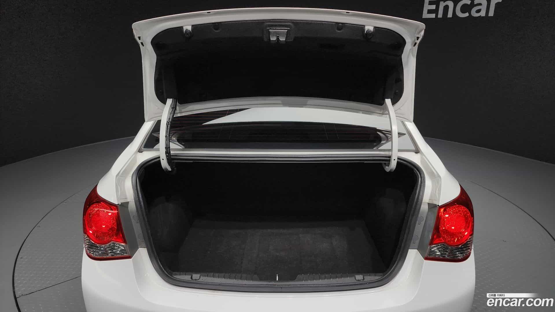 Cruze Chevrolet 2013.11-OPTION-024