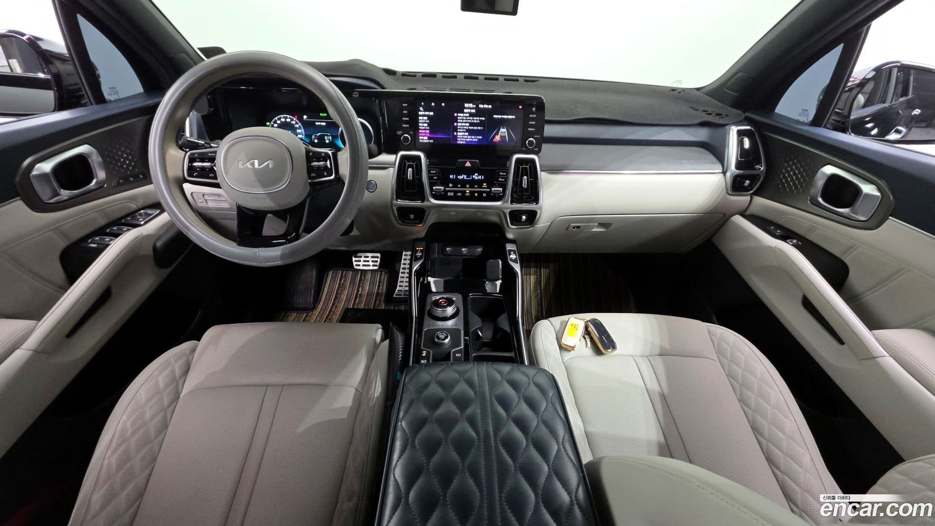Main__Slider__Photo:Sorento Kia 2021.8-6