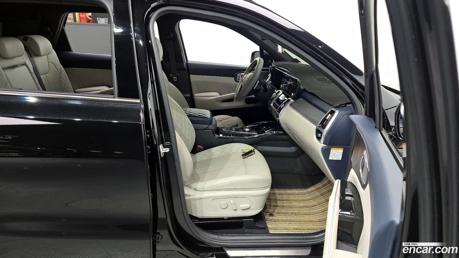 Main__Slider__Photo:Sorento Kia 2021.8-10