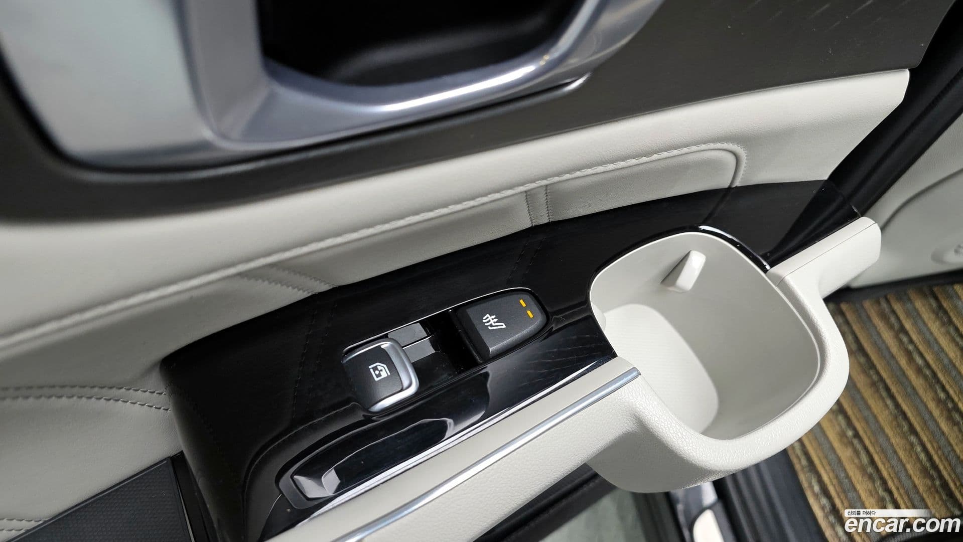 Main__Slider__Photo:Sorento Kia 2021.8-17