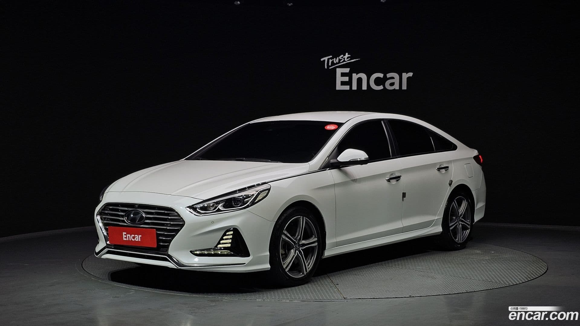 Main__Slider__Photo:Sonata Hyundai 2017.4-0