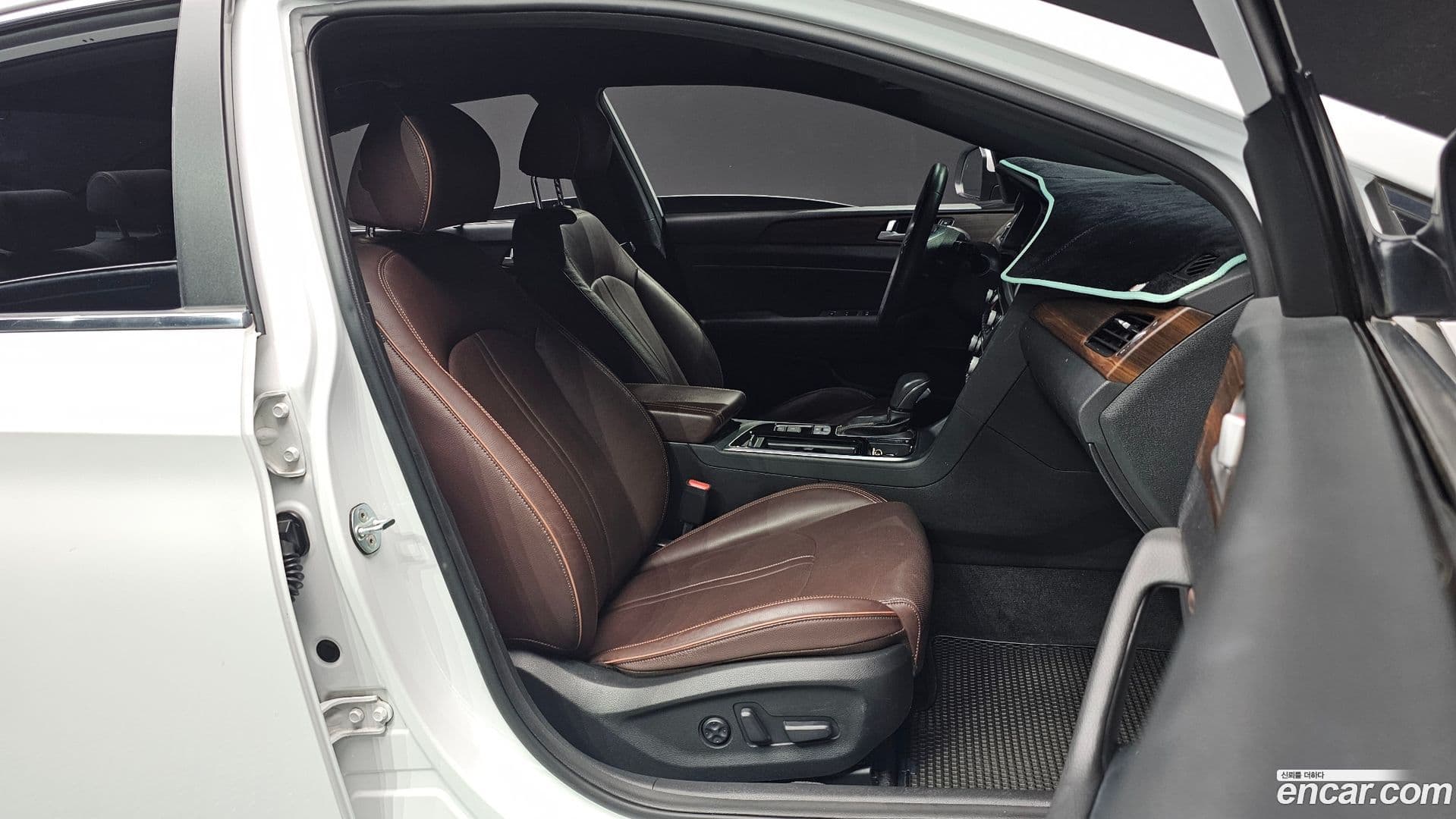 Main__Slider__Photo:Sonata Hyundai 2017.4-9