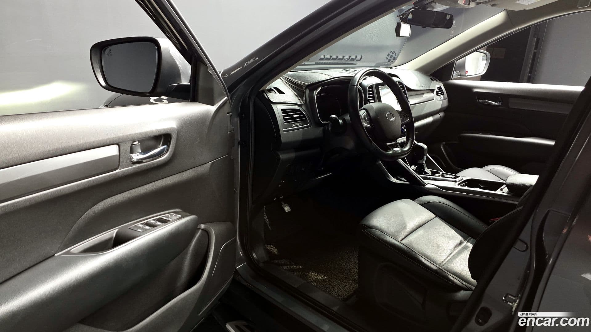 Main__Slider__Photo:QM6 Renault Korea 2021.3-9