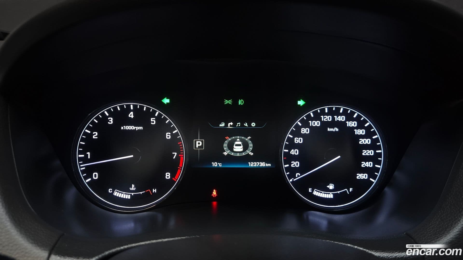 Main__Slider__Photo:Genesis Hyundai 2015.3-7