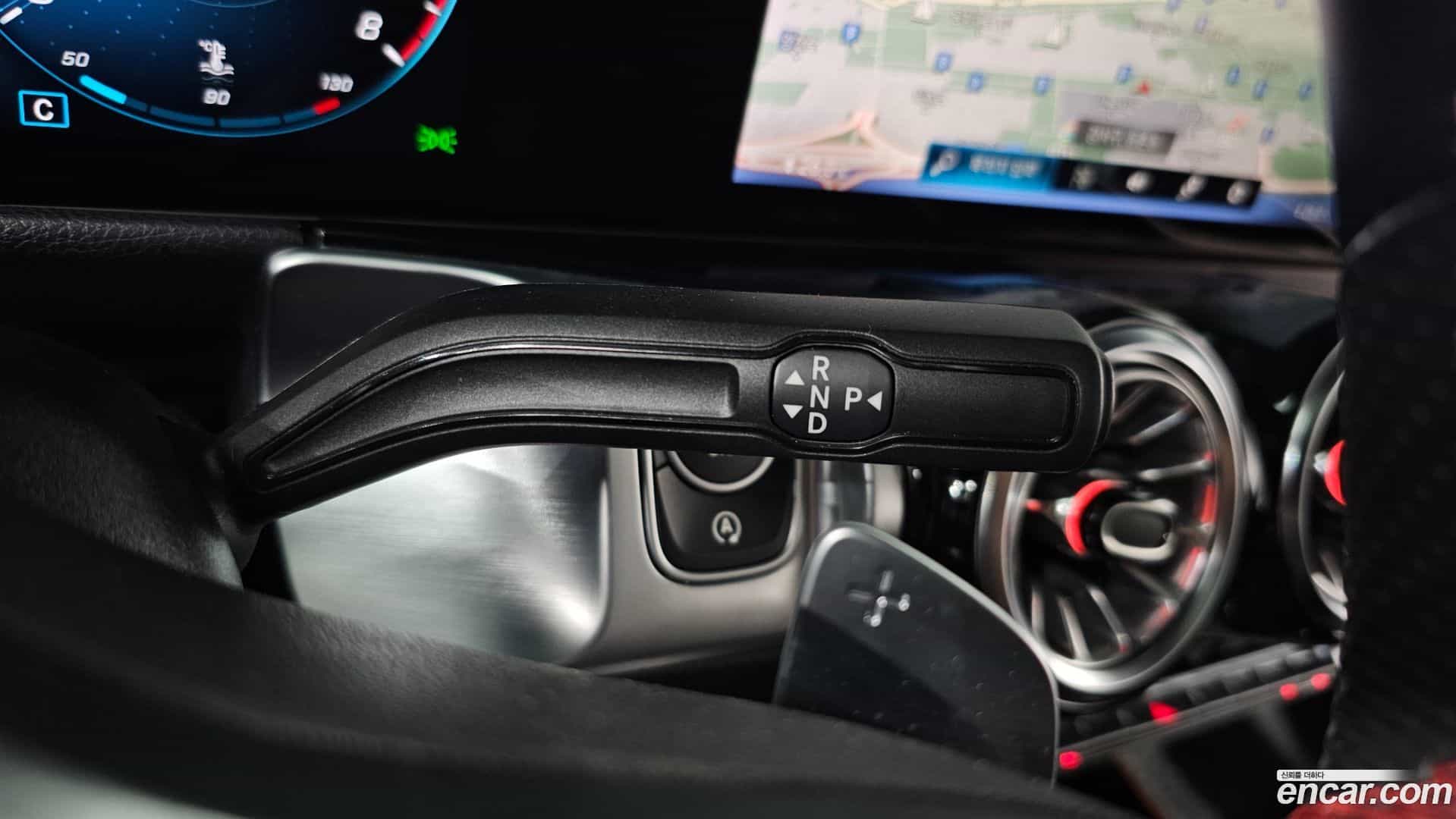 GLB-Class Mercedes-Benz 2022.11-INNER-009