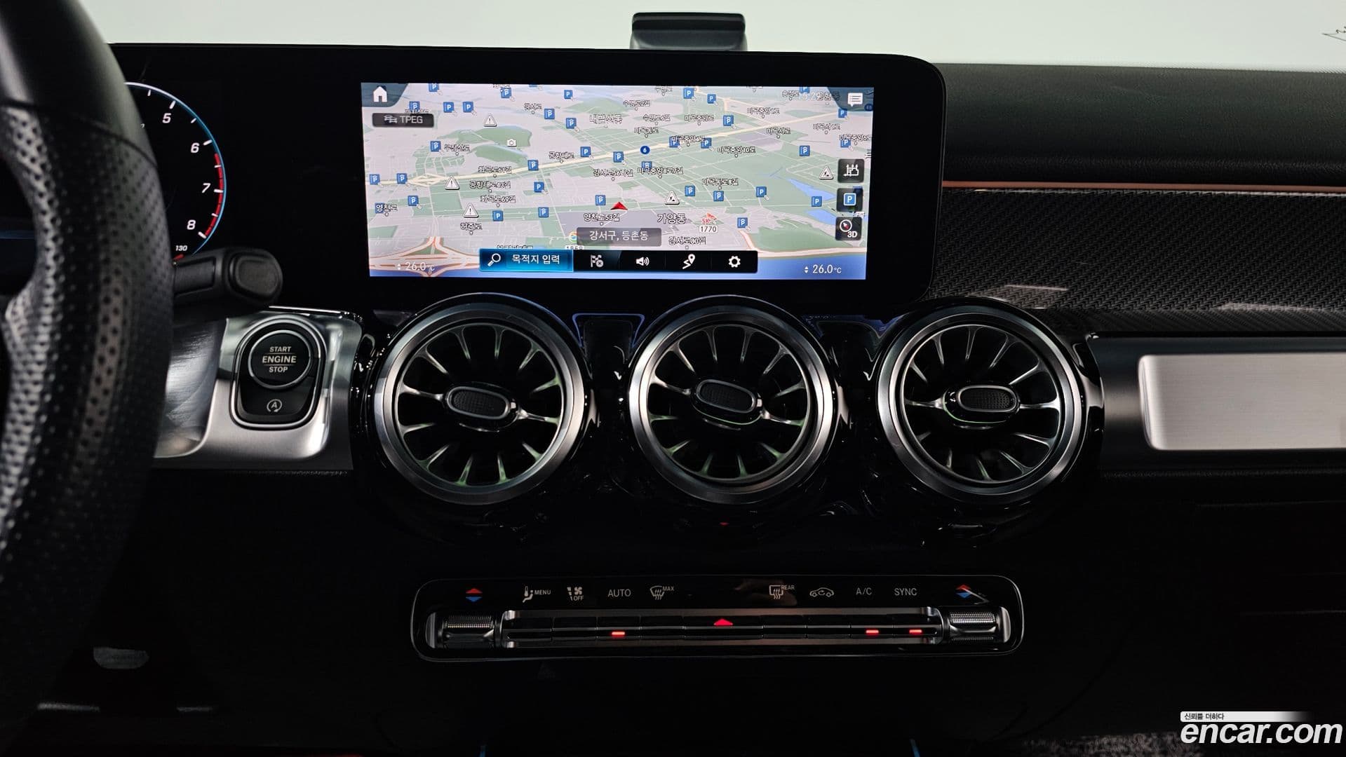 Main__Slider__Photo:GLB-Class Mercedes-Benz 2022.11-13