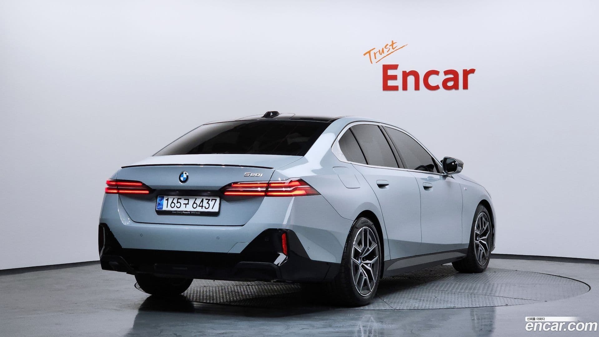 Main__Slider__Photo:5-Series BMW 2024.3-1