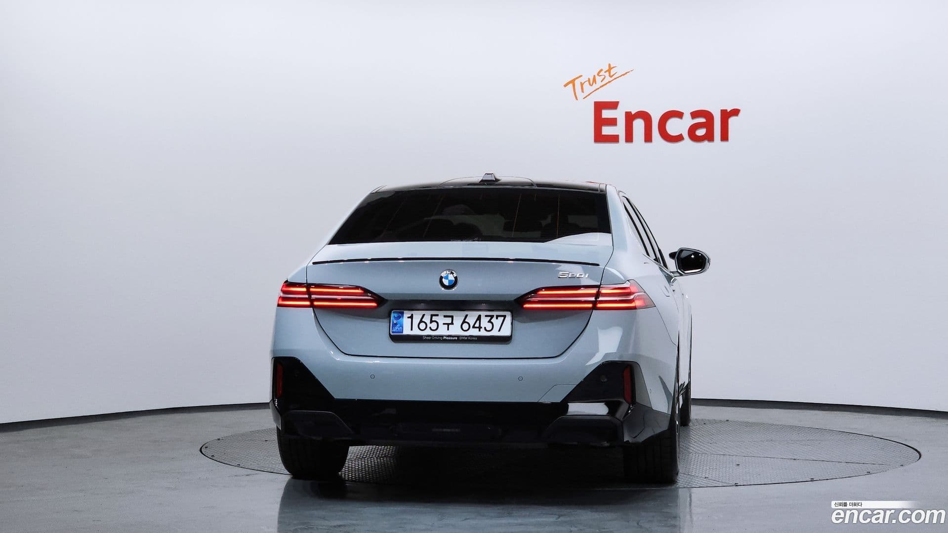 Main__Slider__Photo:5-Series BMW 2024.3-3