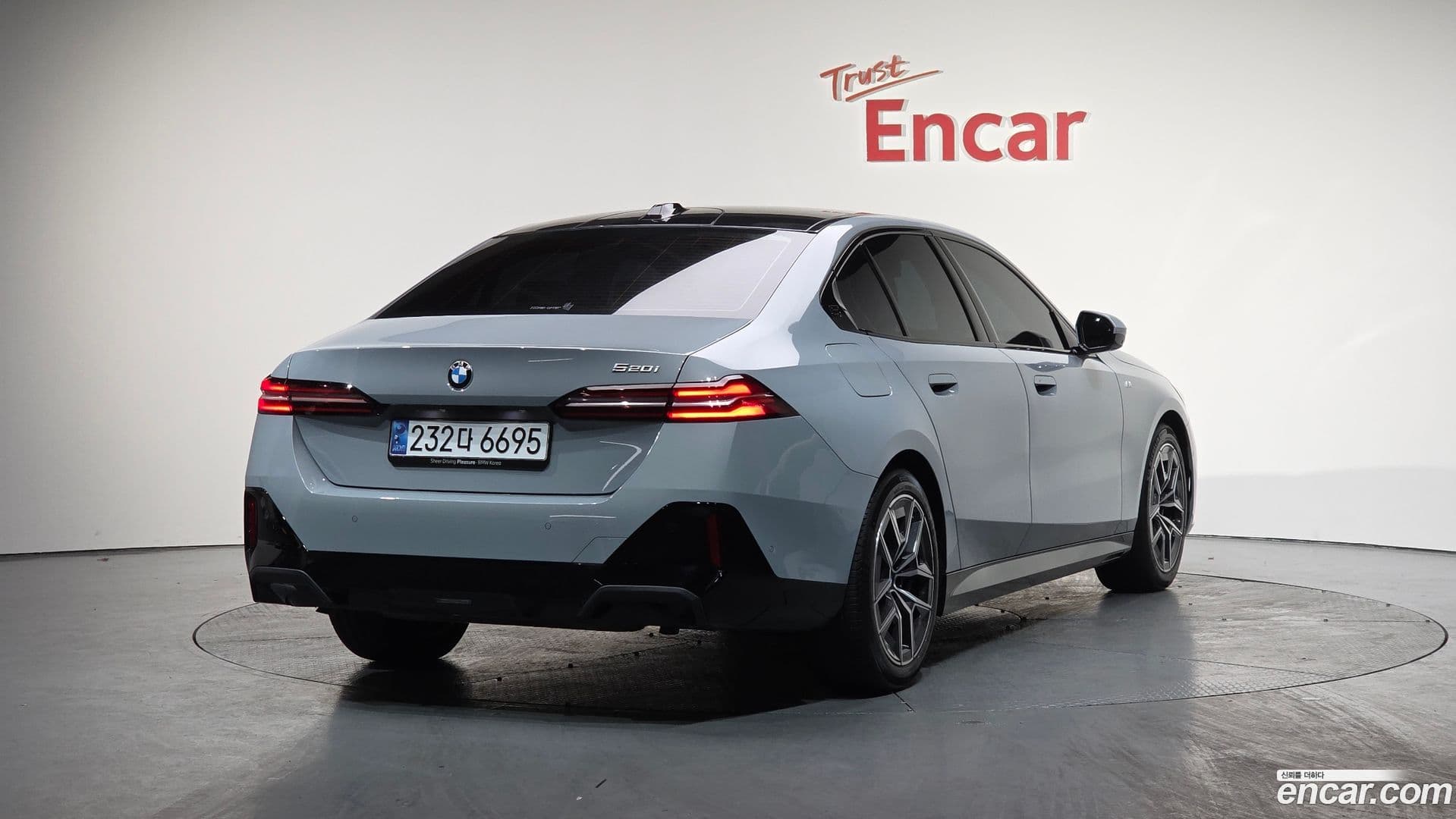 Main__Slider__Photo:5-Series BMW 2025.0-1