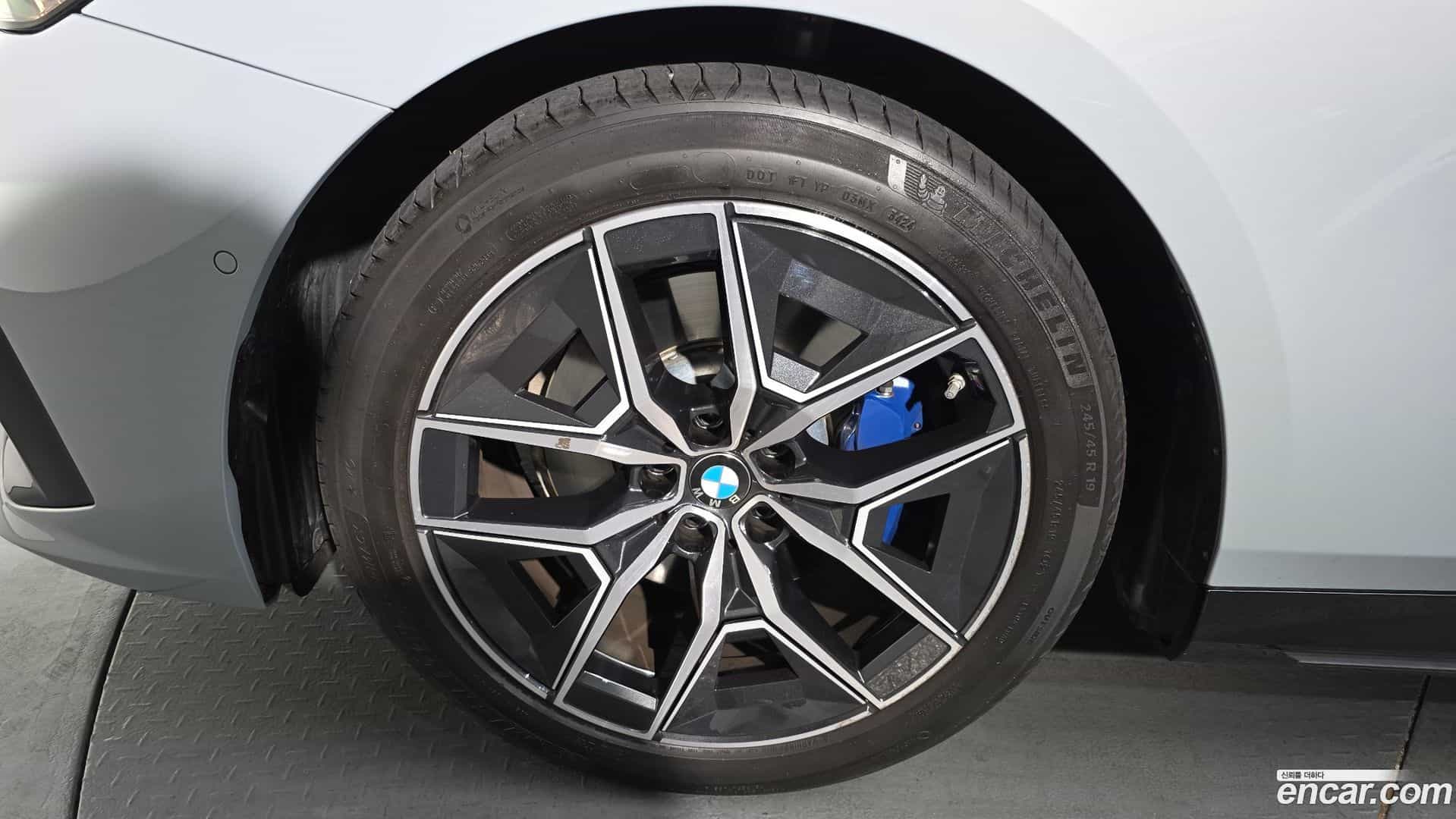 5-Series BMW 2025.0-OUTER-005