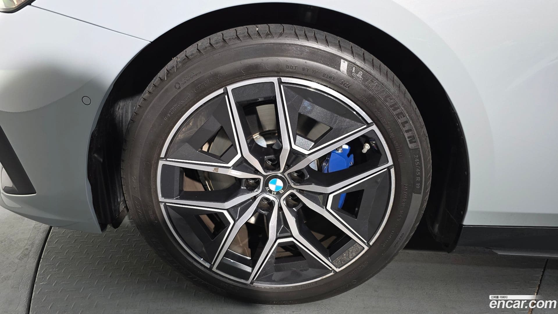 Main__Slider__Photo:5-Series BMW 2025.0-4