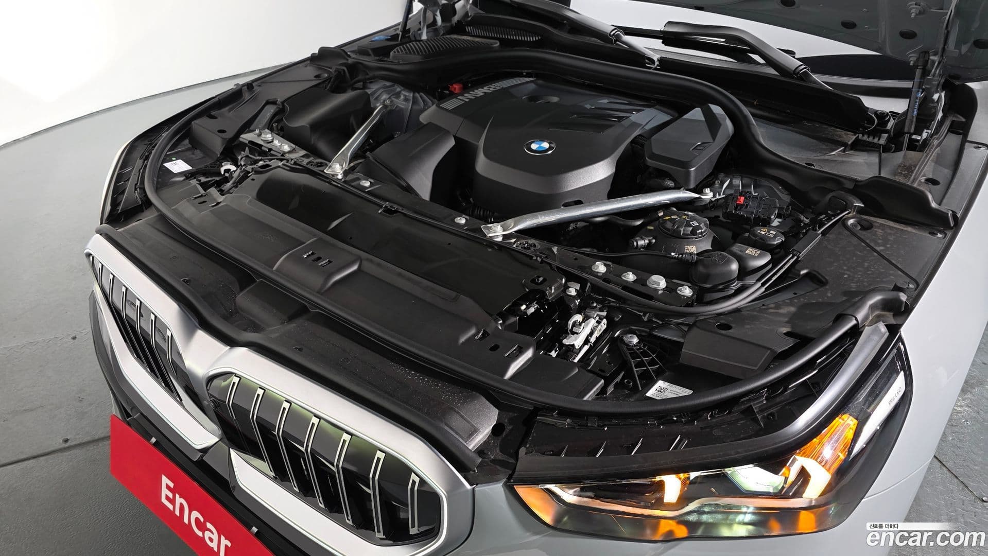 Main__Slider__Photo:5-Series BMW 2025.0-5