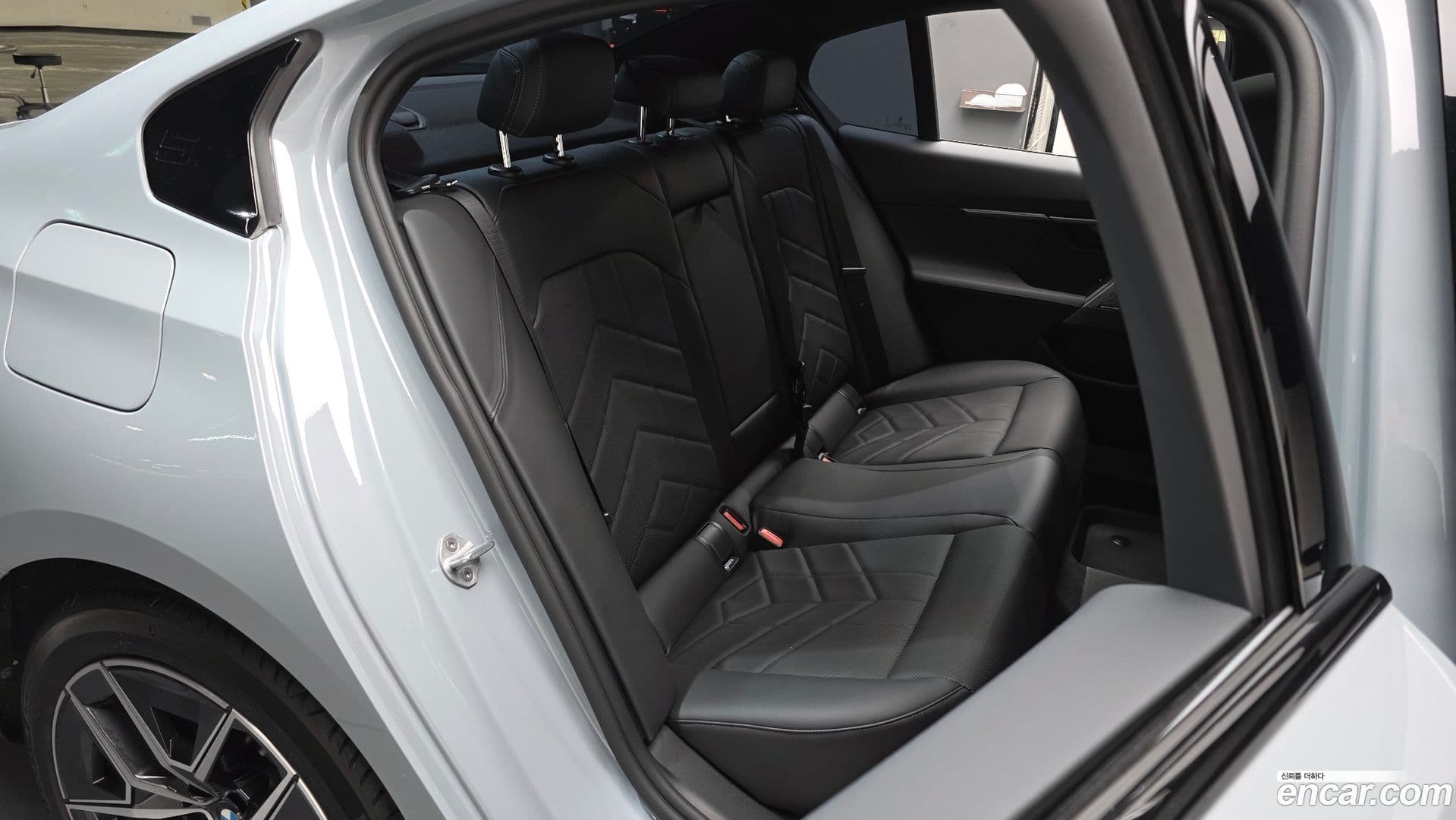 Main__Slider__Photo:5-Series BMW 2025.0-11