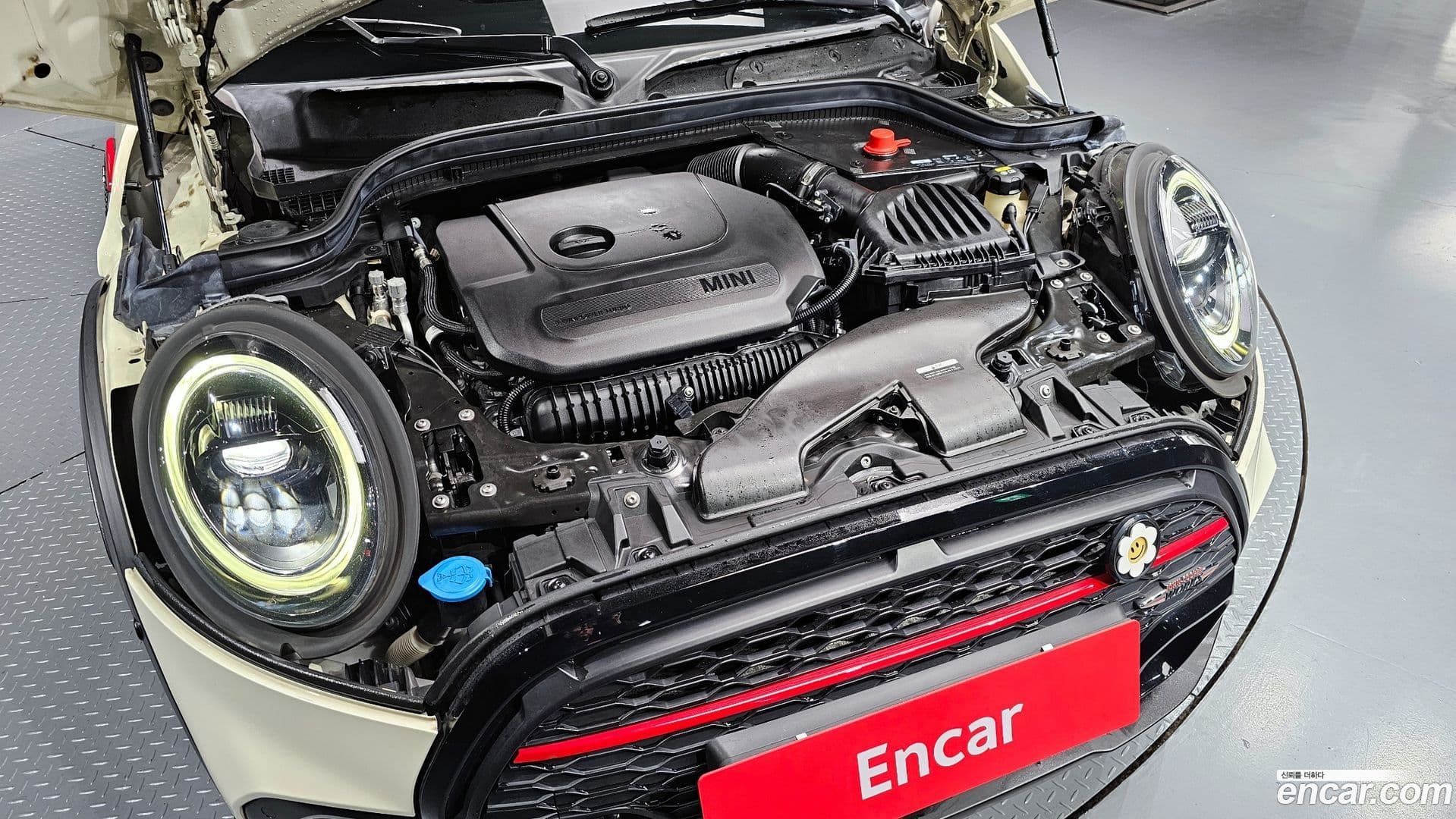 Main__Slider__Photo:Cooper Mini 2022.4-5