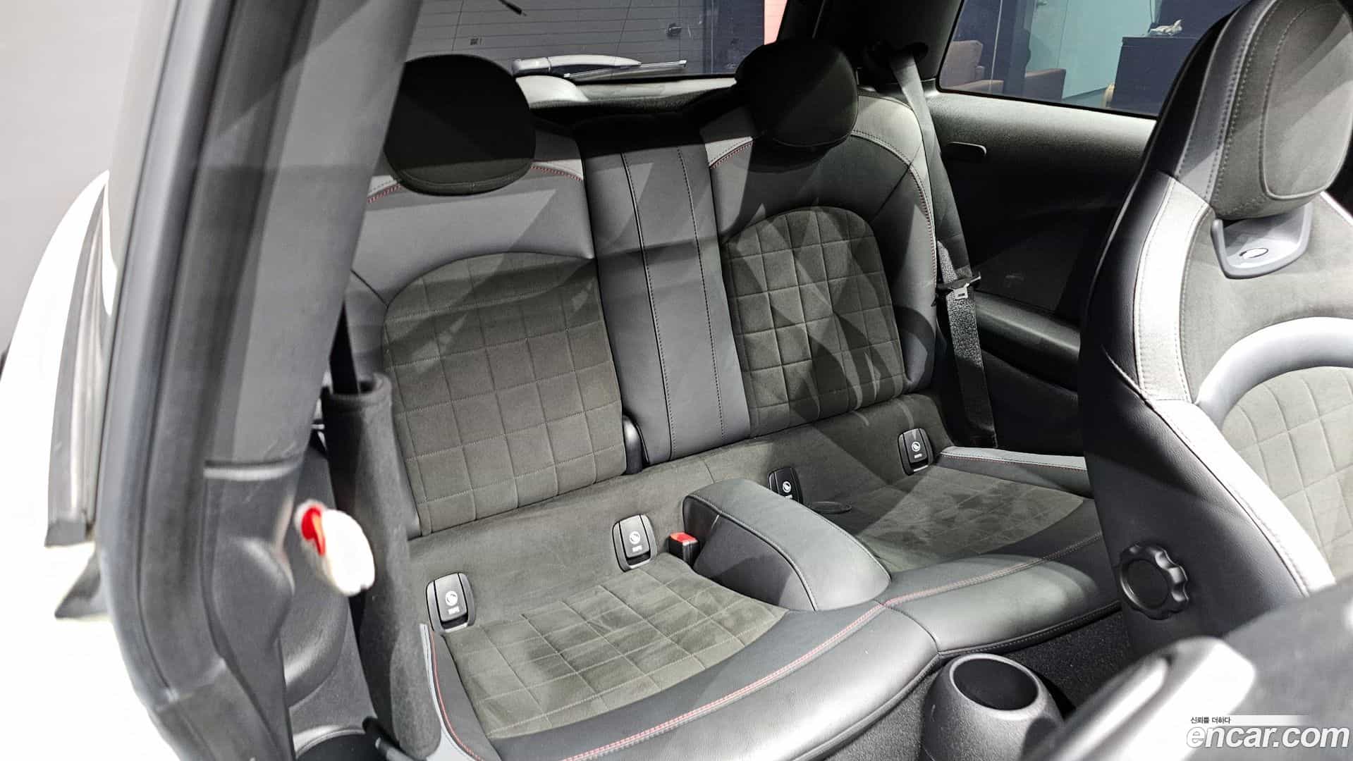 Cooper Mini 2022.4-OPTION-016