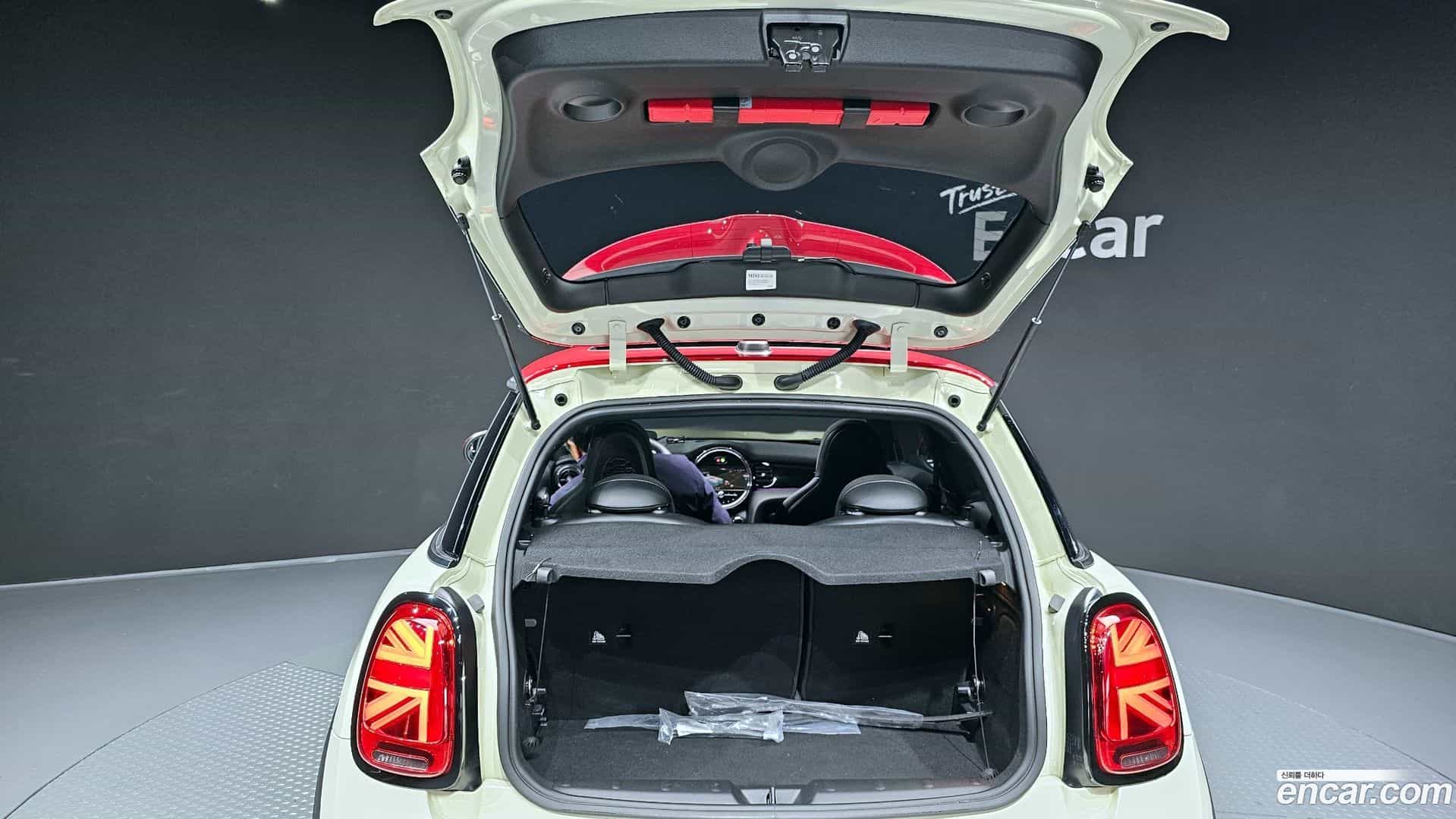 Cooper Mini 2022.4-OPTION-024