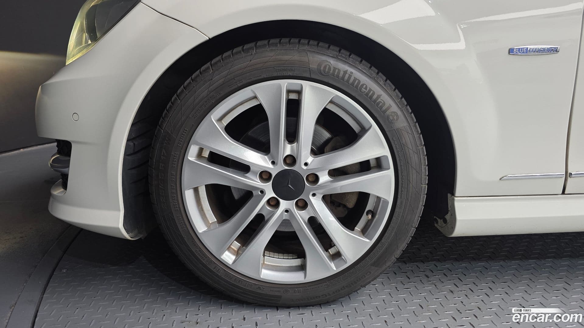 Main__Slider__Photo:C-Class Mercedes-Benz 2011.6-4