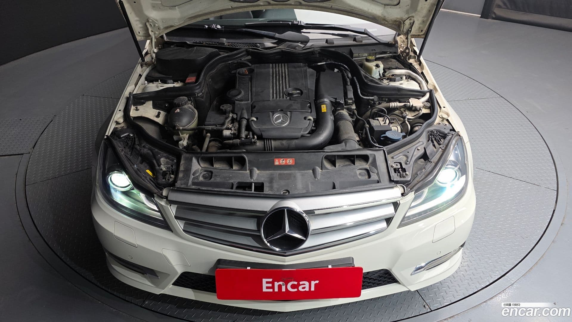 Main__Slider__Photo:C-Class Mercedes-Benz 2011.6-5