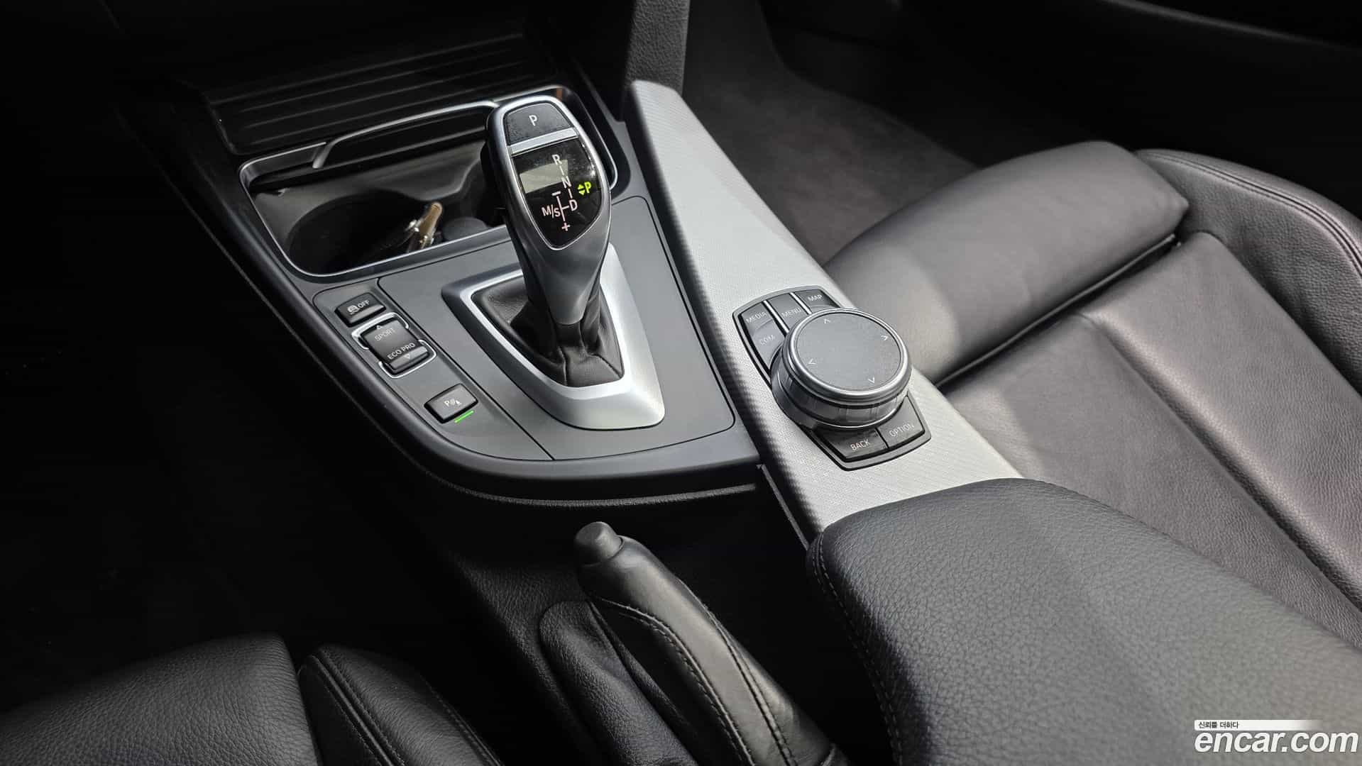 4-Series BMW 2018.4-INNER-009