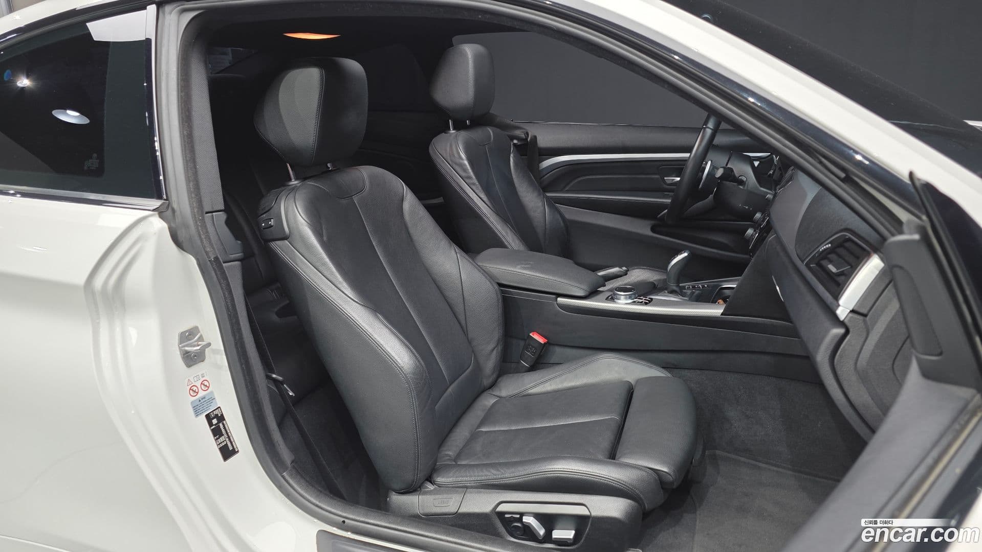 Main__Slider__Photo:4-Series BMW 2018.4-9