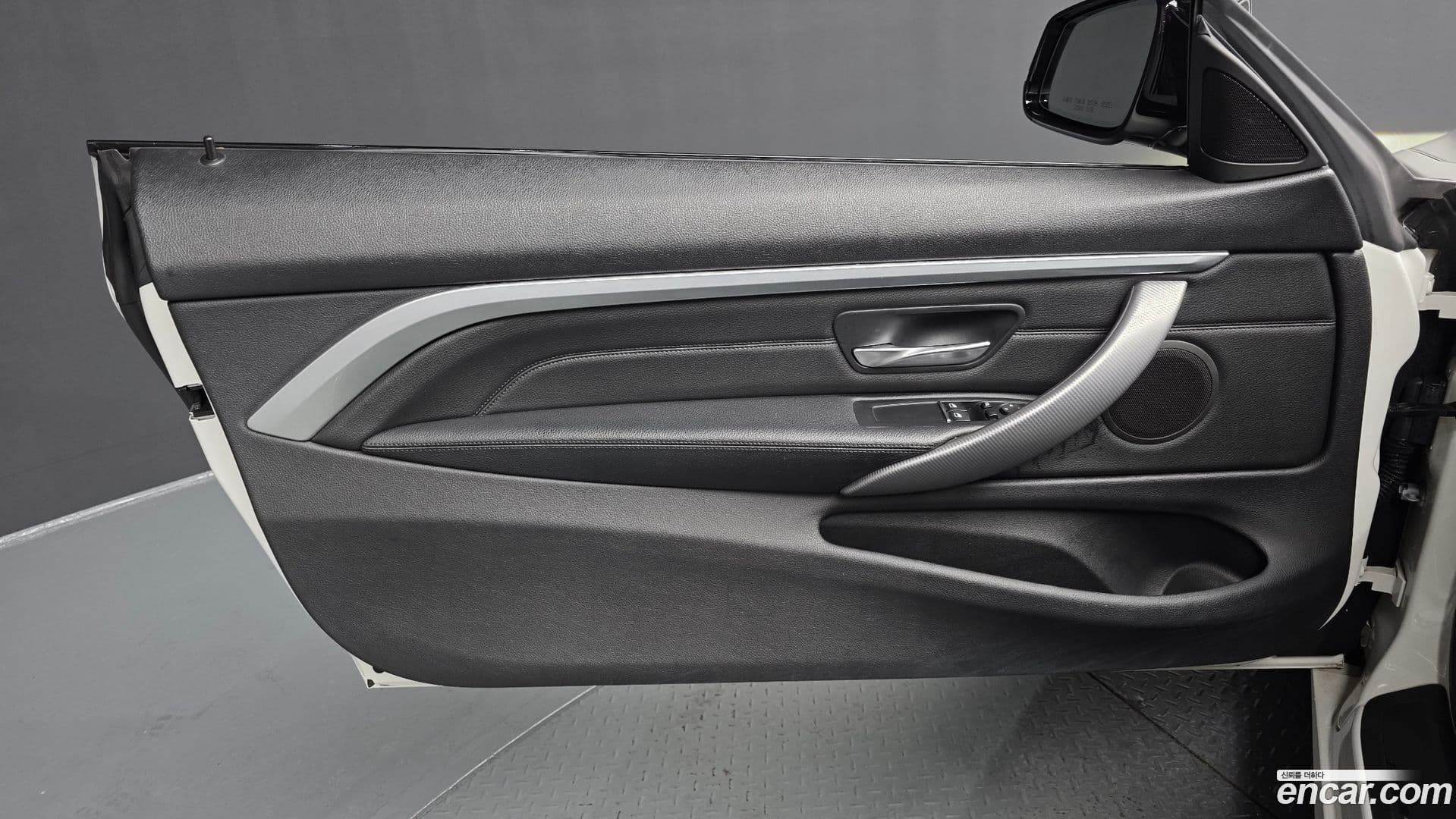 Main__Slider__Photo:4-Series BMW 2018.4-17