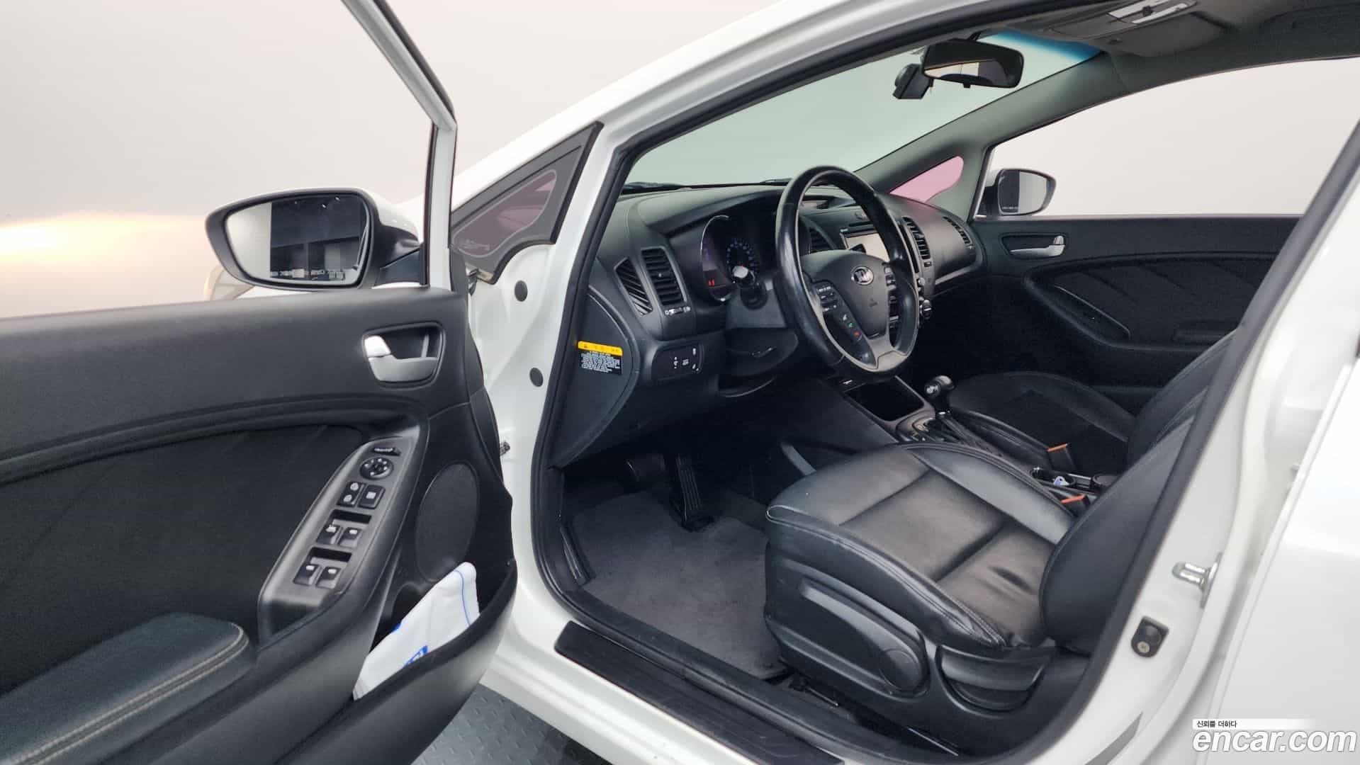 K3 Kia 2013.11-INNER-010