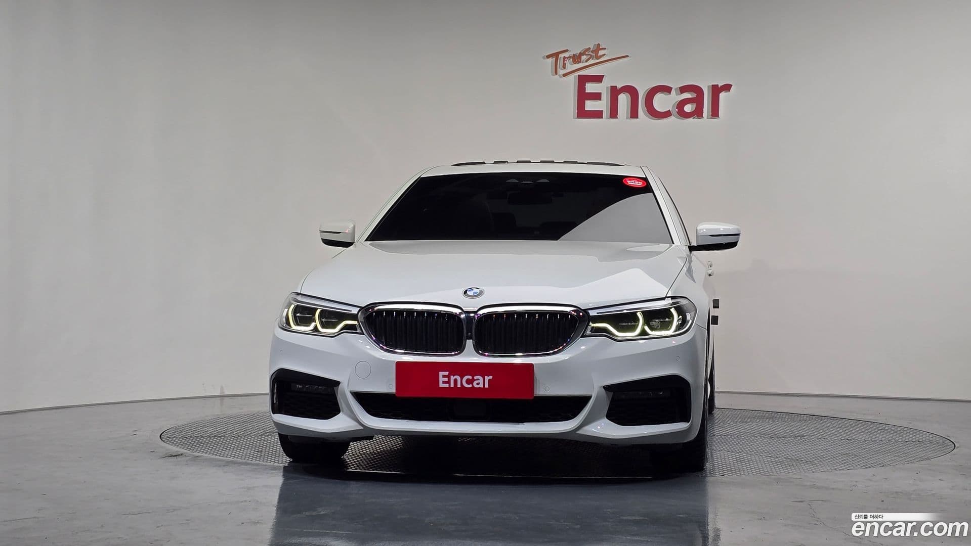 Main__Slider__Photo:5-Series BMW 2019.7-2