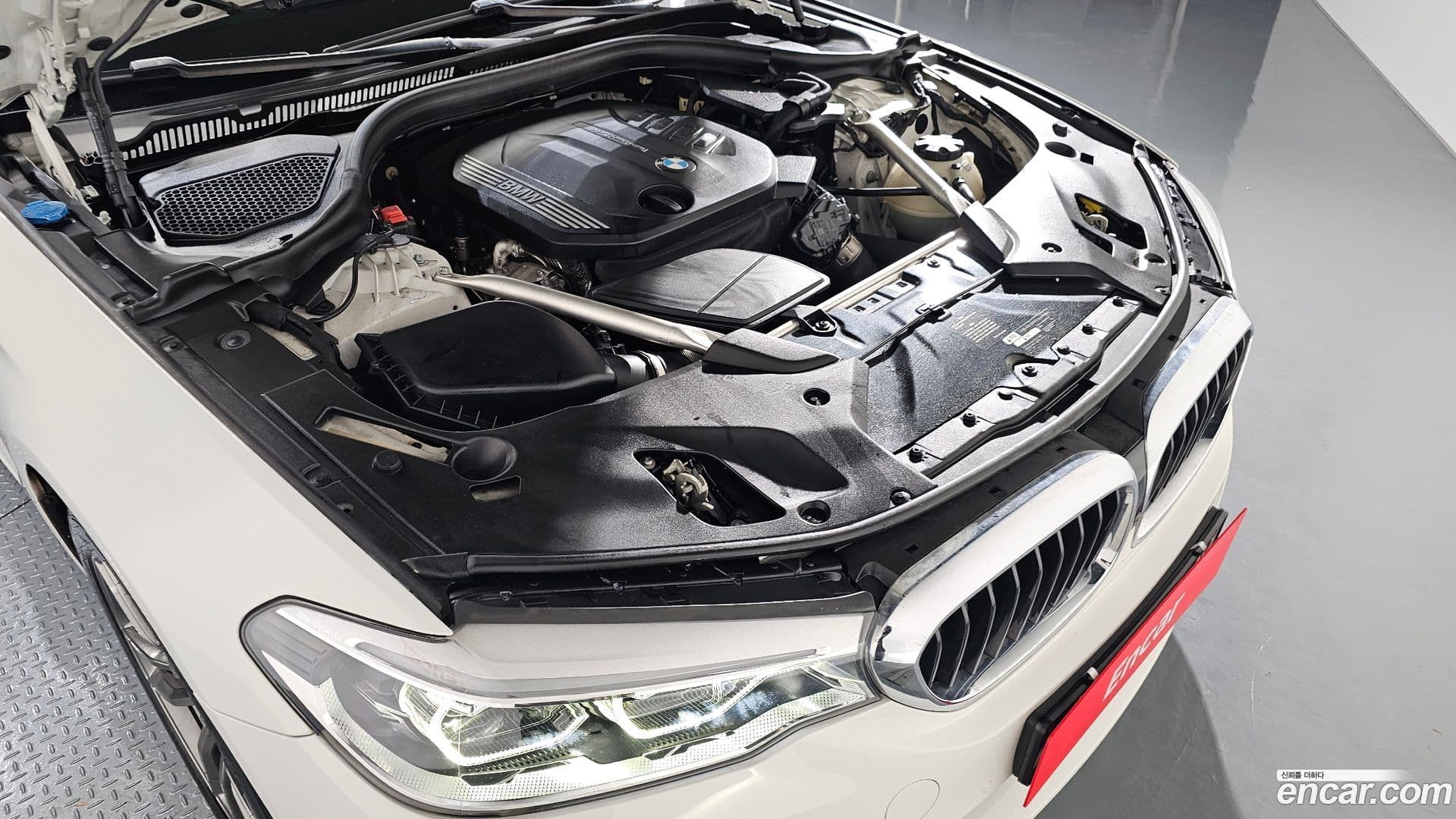 Main__Slider__Photo:5-Series BMW 2019.7-5