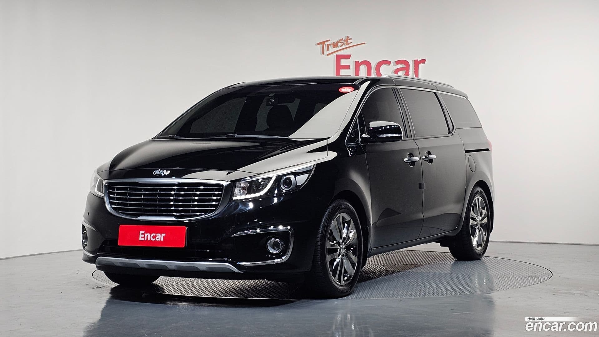 Main__Slider__Photo:Canival Kia 2015.9-0