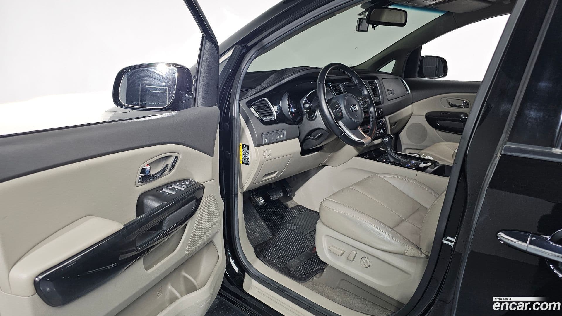 Main__Slider__Photo:Canival Kia 2015.9-9