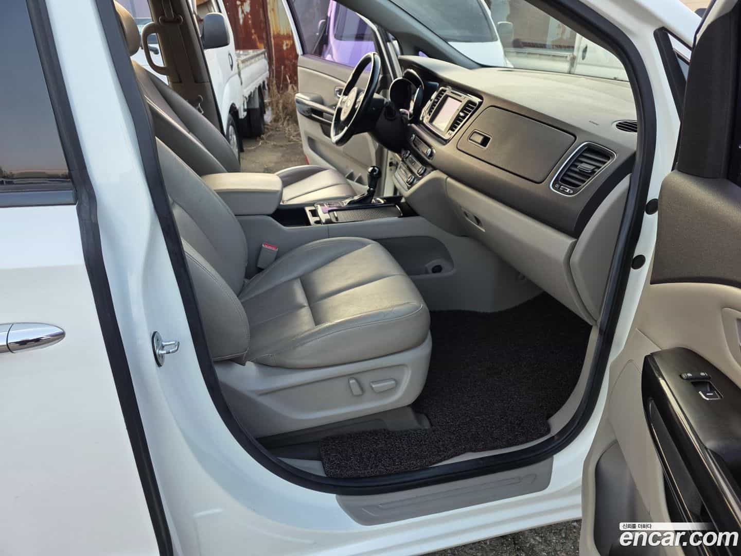 Canival Kia 2015.8-INNER-009