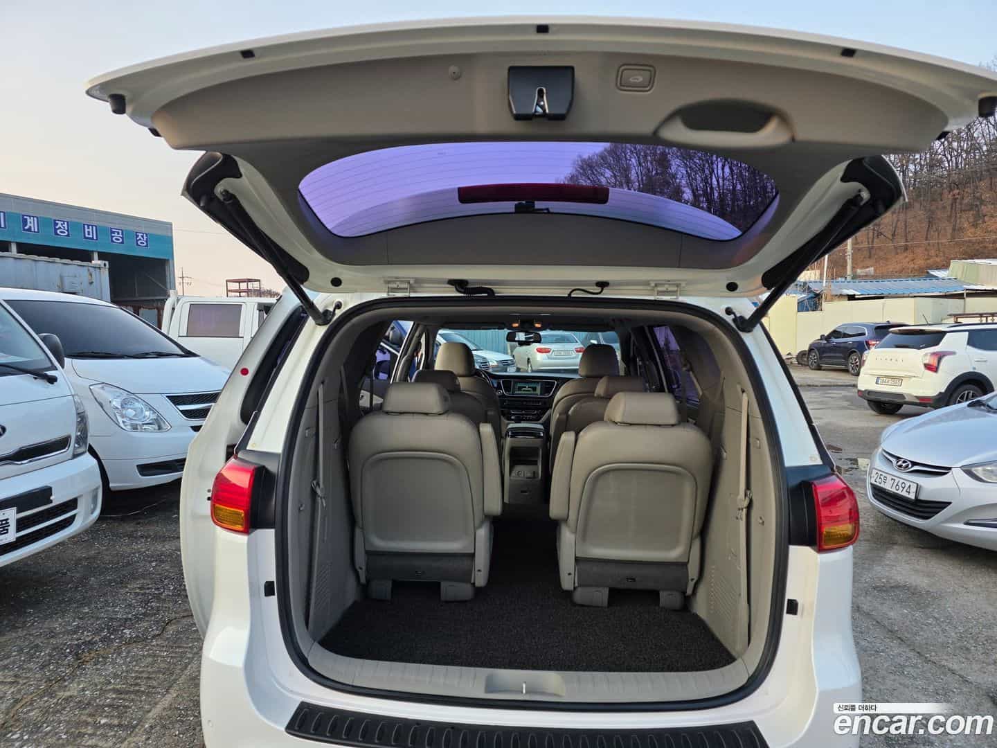 Canival Kia 2015.8-INNER-010