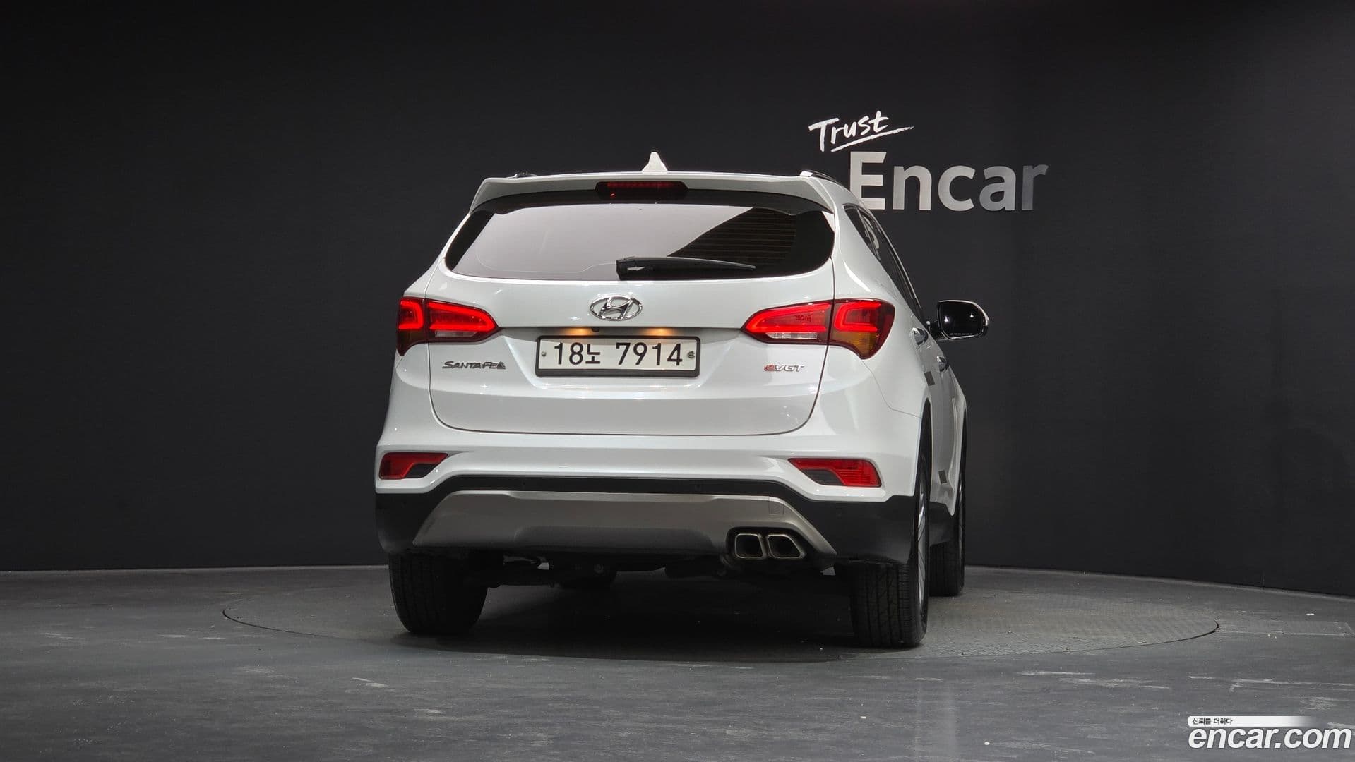 Main__Slider__Photo:Santafe Hyundai 2015.8-3